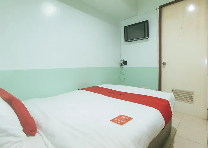 Reddoorz At Maanyag House Mandaue ホテル 2*
