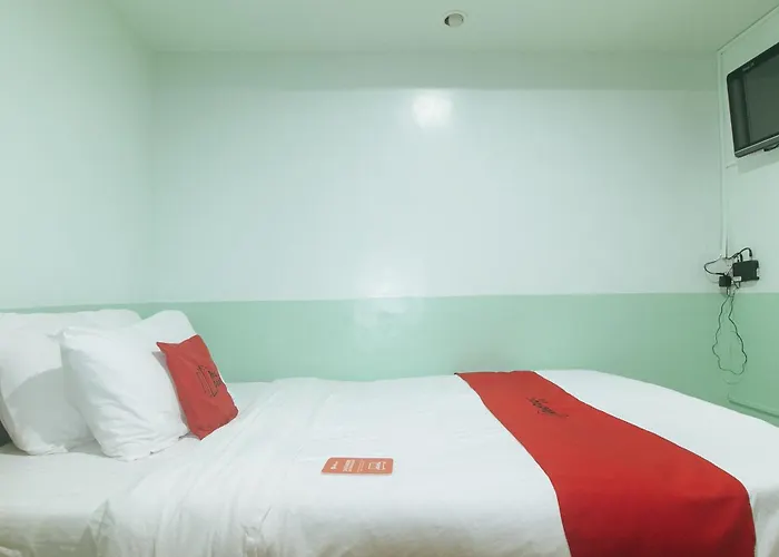 ホテル Reddoorz At Maanyag House Mandaue 2*