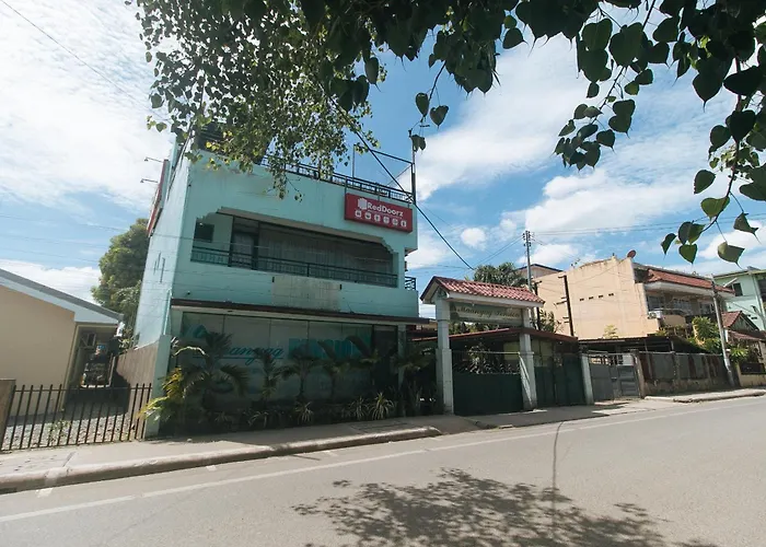 Reddoorz At Maanyag House Mandaue ホテル 2*