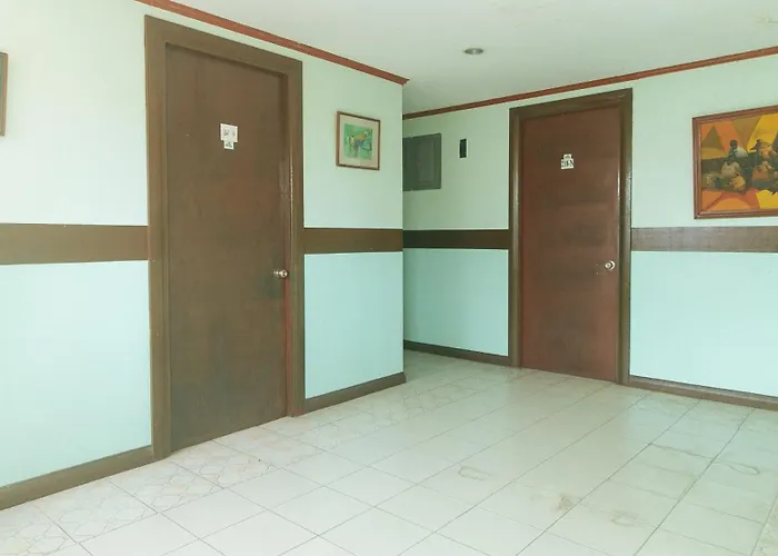 Reddoorz At Maanyag House Mandaue ホテル セブ市